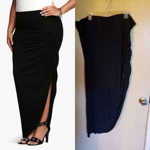 Torrid size 3 black maxi skirt